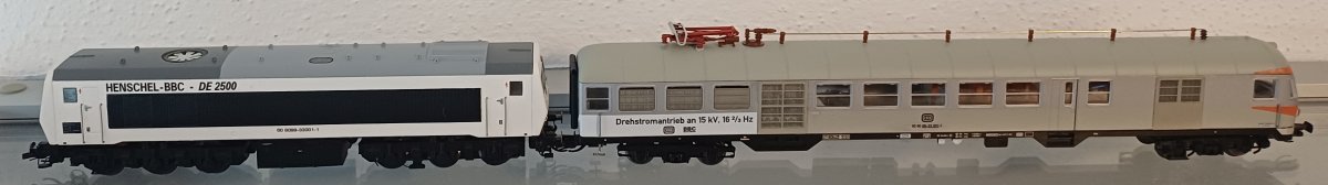 33001_Lok+Stwg.jpg