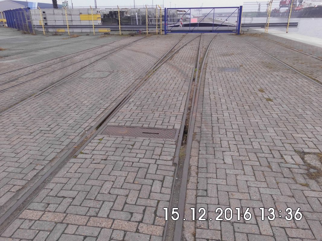 eingepflasterte Weiche.JPG