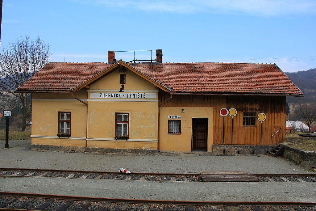 IMG_7299-Zubrnice-Museumsbahnhof.JPG