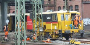 bahndienstwillke-plasser-theurer-gleisstopfmaschine.jpg