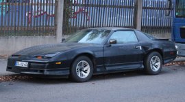 usa-pontiac-firebird01.jpg