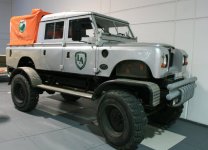 land-rover109bigfoot-mk2allrad-kirsten-on-robur-lo2002-002.jpg