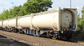 european-rail-rent-sgns-tanktainer.jpg