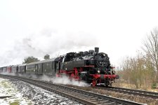 86 1333-3 Rbf Berlin-Wuhlheide.jpg