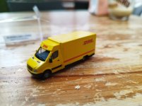 DHL.jpg