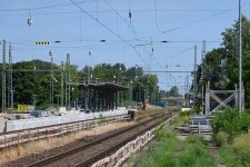 Bf Zossen Mittelbahnsteig Ri. Berlin.jpg