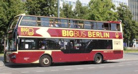 berlin2019gueleryuez-panora02.jpg