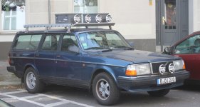 0404volvo240kombi.jpg