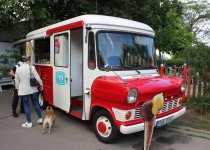 0704ford-transit-icecream-van.jpg