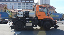 aa-unimog-u400zweiweg.jpg