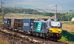 88009_at_Scout_Green_with_a_Daventry_to_Mossend_intermodal_train.jpg