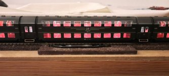 Kres DGB12_Beleuchtung der Mittelwagen_4.jpg