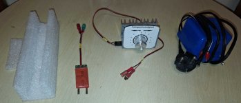 Lokliege und Fahrpüannungssteller.jpg