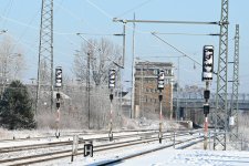 Bf Schönefeld (bei Berlin), Lichtsignale im Schnee.jpg