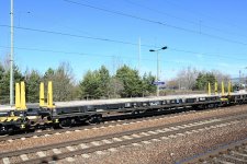 Slps 37 80 4727 010-3 Bf Schönefeld (bei Berlin).jpg