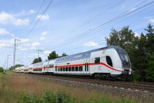 IC 4890_147 569-8 Rbf Berlin-Wuhlheide.jpg