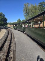 Reisezugwagen mit Klimaanlage.jpg