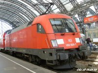 182 025 12.10.02 DD-Hauptbahnhof (1).JPG